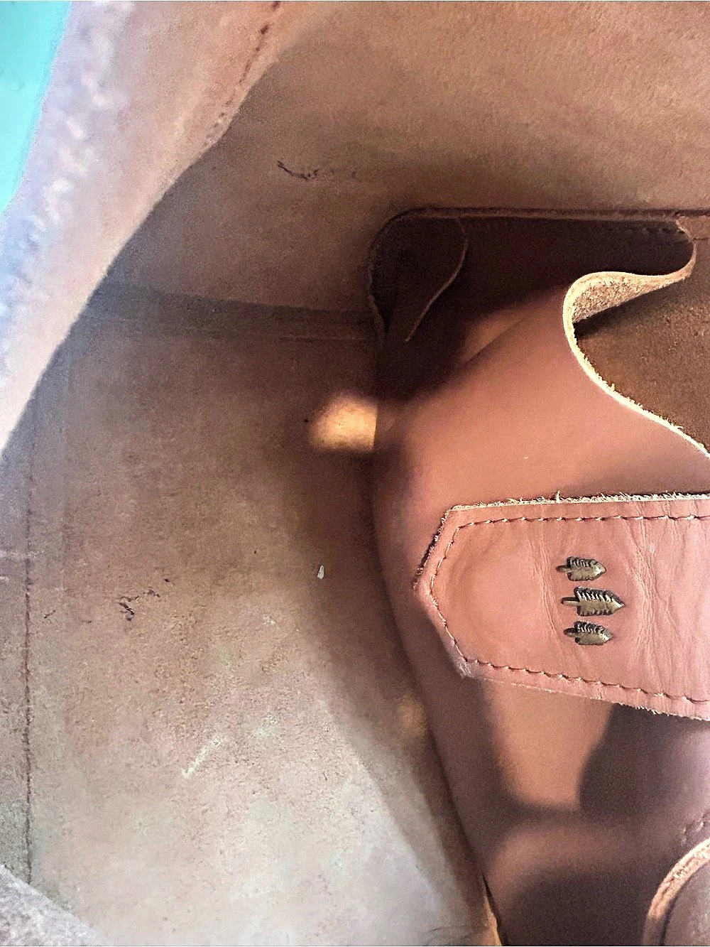 Portland Leather Sunkissed Flora Shoulder Bag - Picture 10 of 15